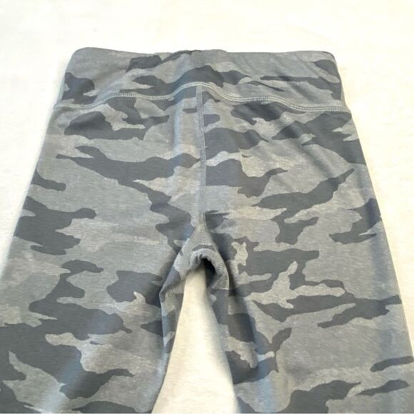 ATHLETA GIRLS CAMO LEGGINGS - Picture 5 of 8